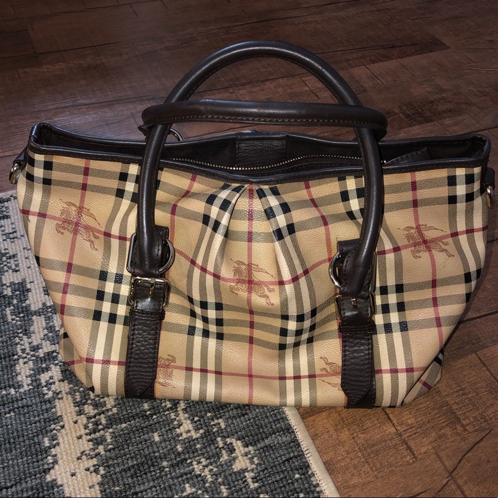 Classic Burberry prorsum shoulder bag